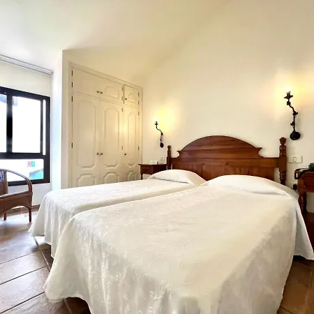 Apartamento Piso Alto, 5 Minutos A Pie A Playa En Playa De Los Roques *